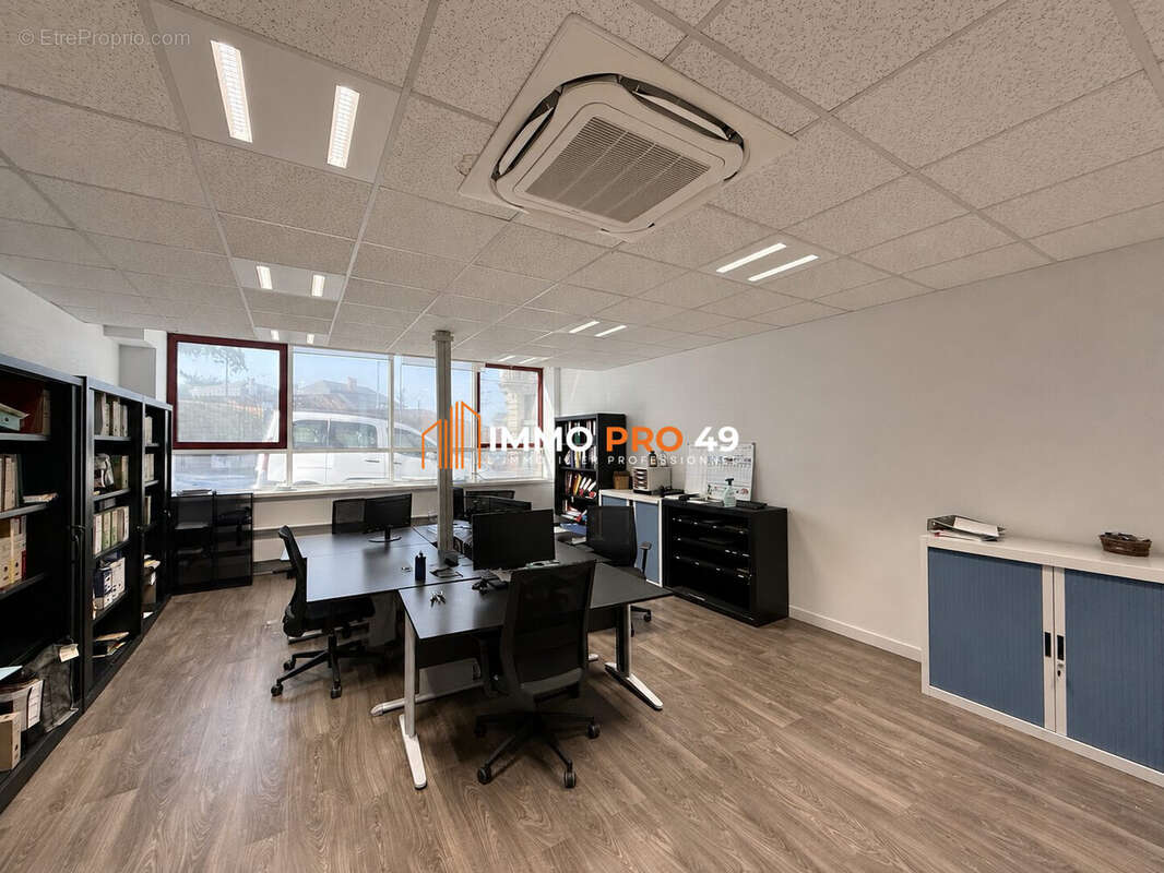 Commerce 223 m² à Cholet  - photo 8