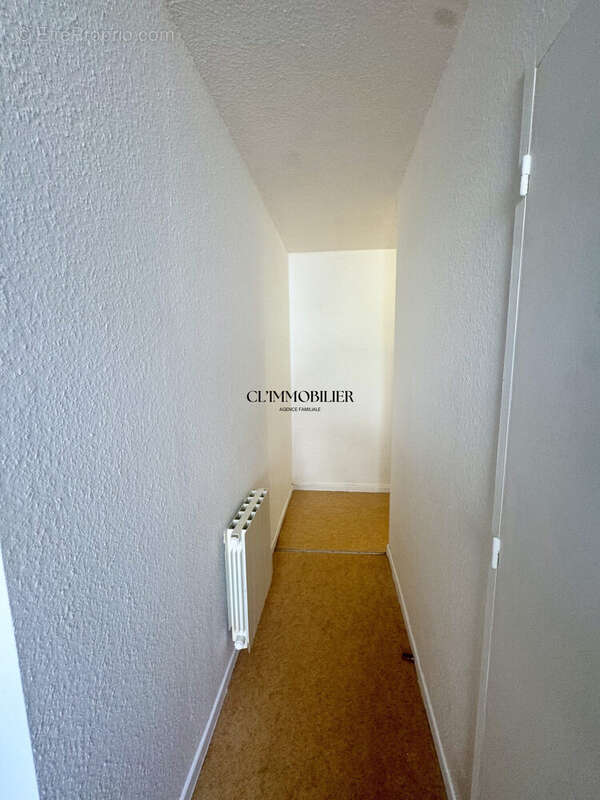 Appartement 26 m² à Saint-Etienne  - photo 4