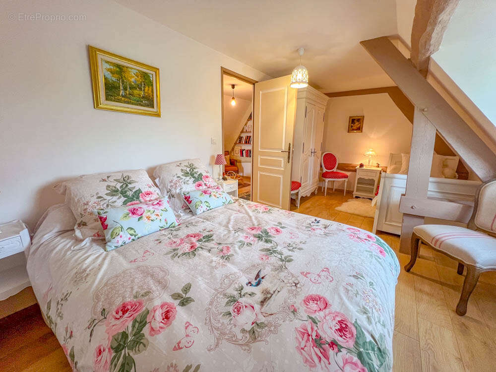 Maison à SAINT-GERVAIS-DES-SABLONS