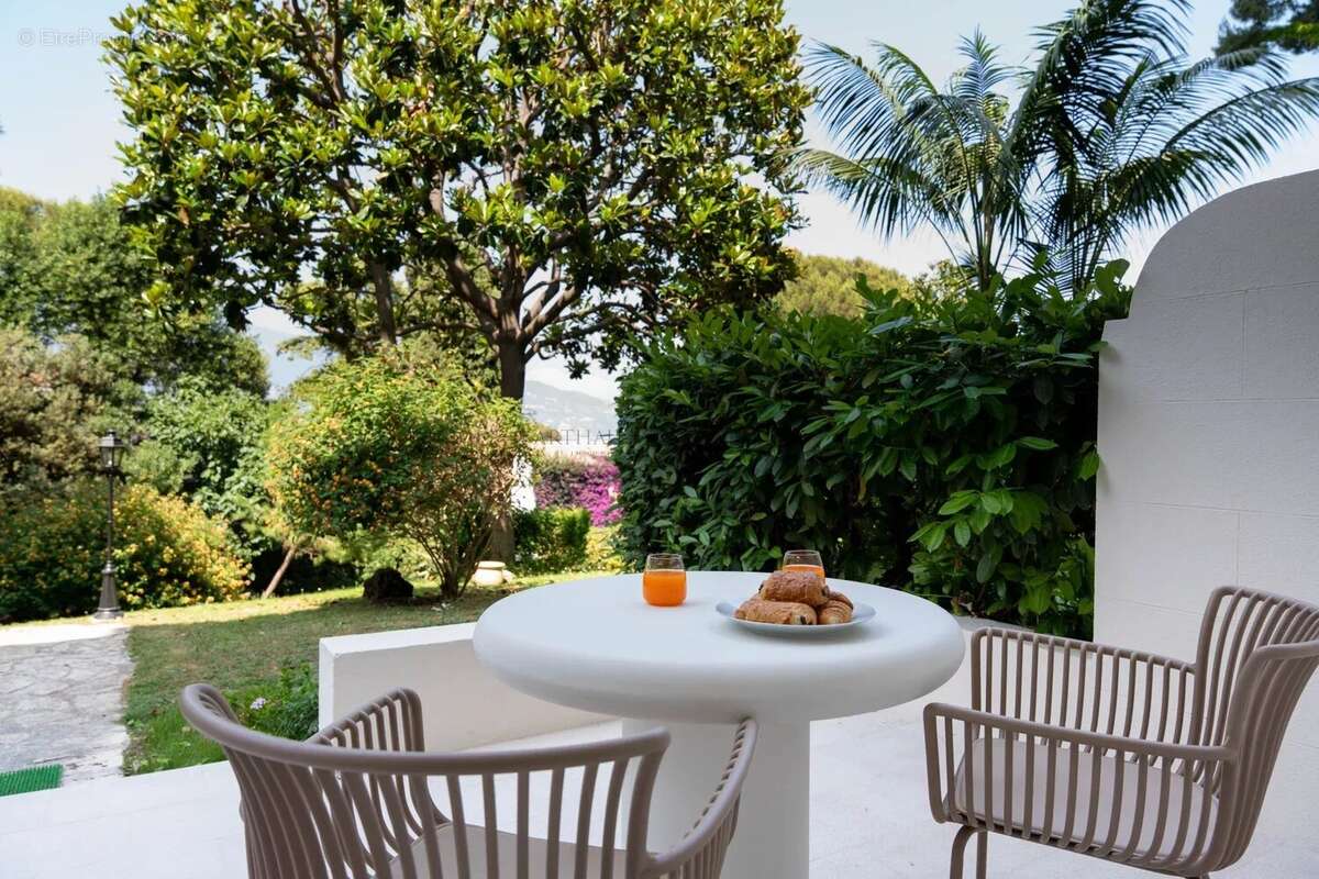Appartement à ROQUEBRUNE-CAP-MARTIN