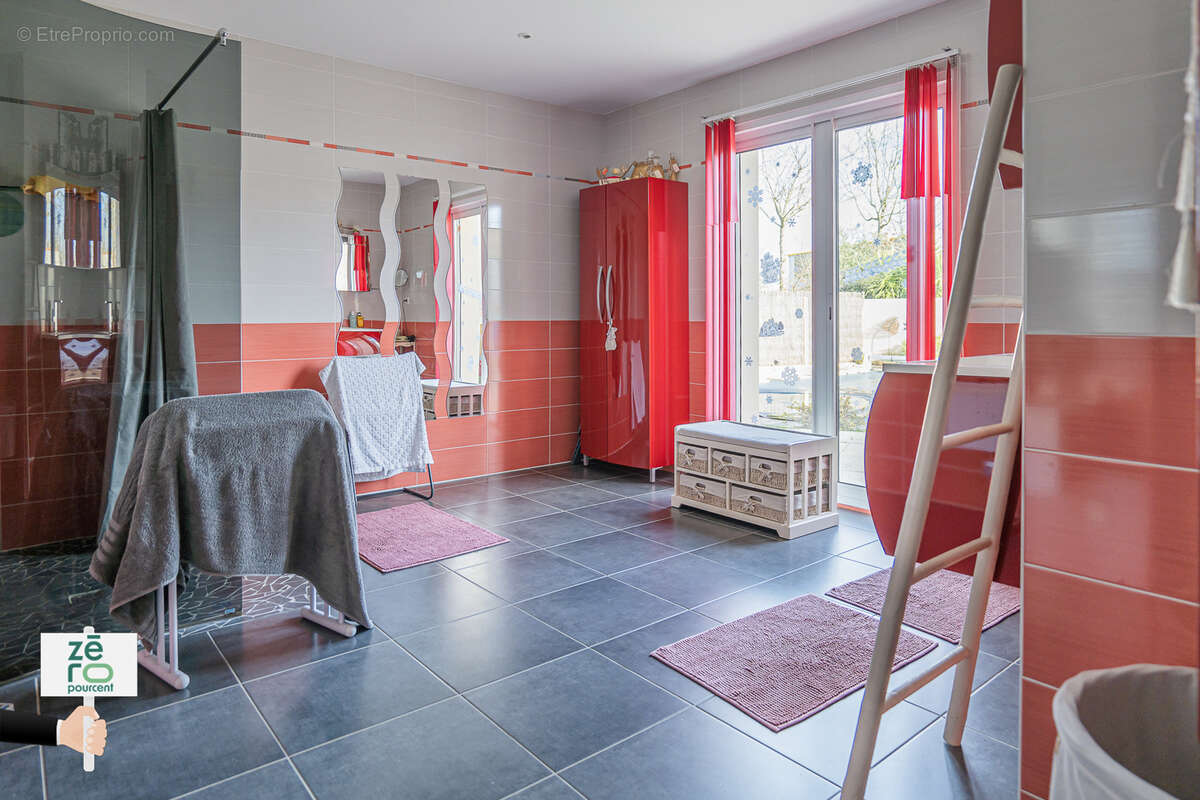 Maison à LANDEVIEILLE