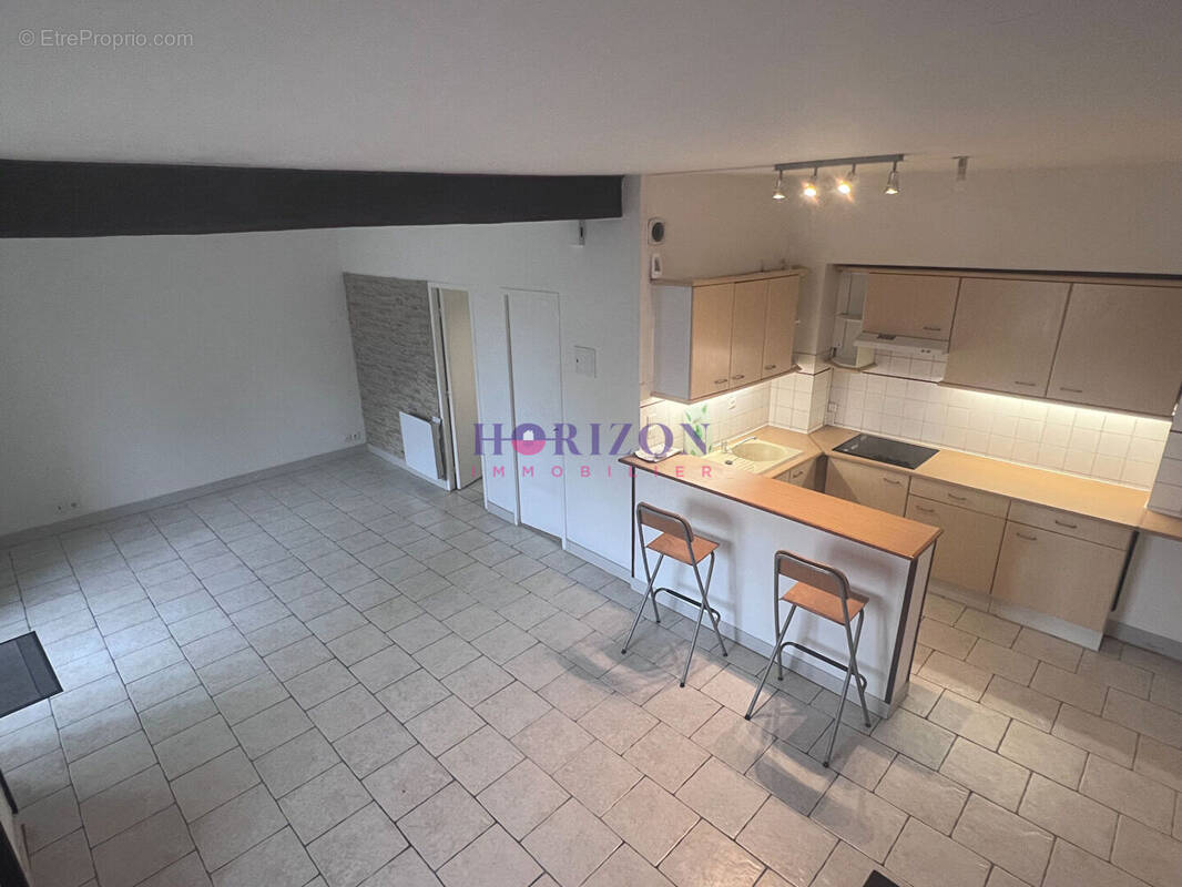 Appartement à LA CHAPELLE-EN-SERVAL
