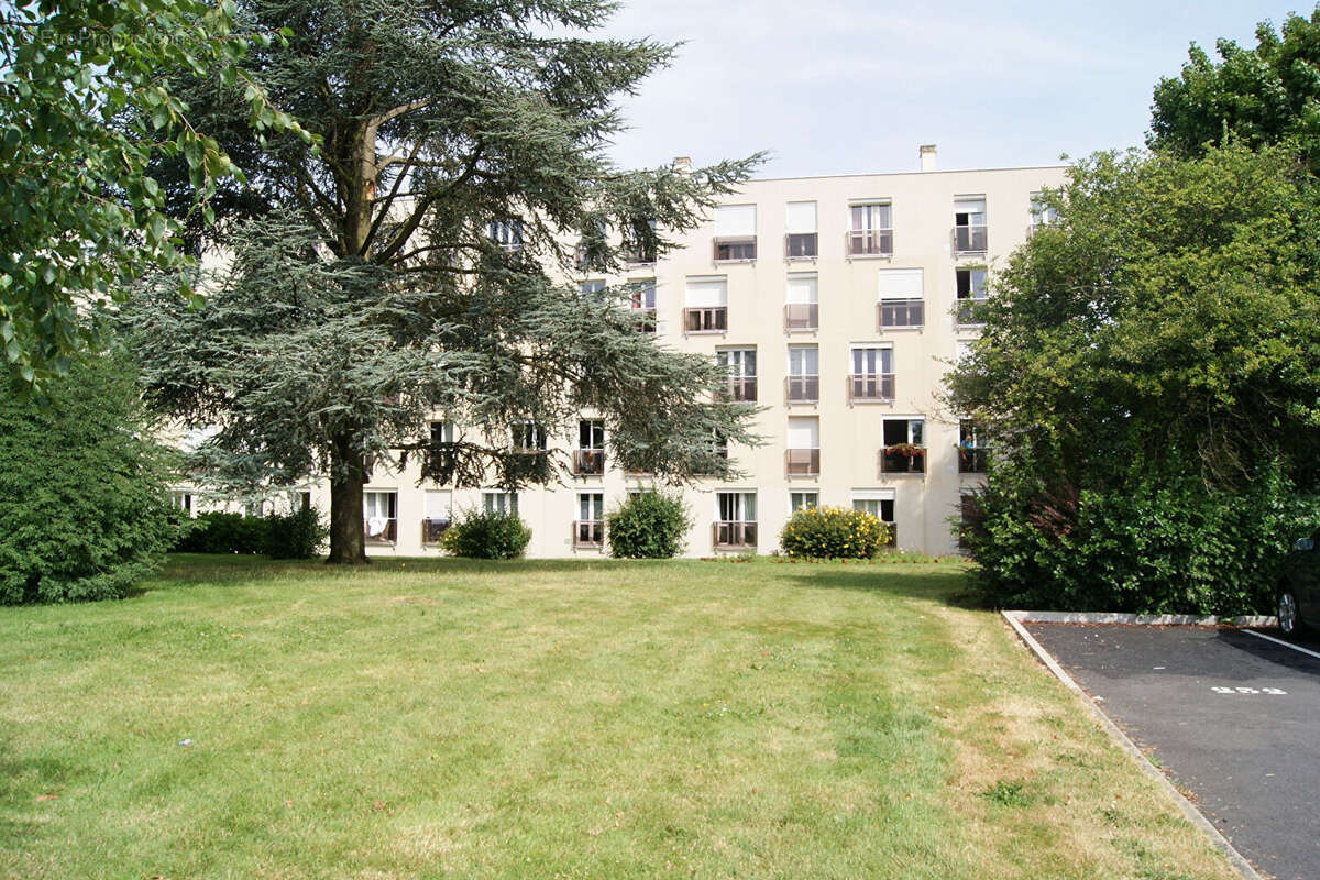 Appartement à BOIS-D&#039;ARCY