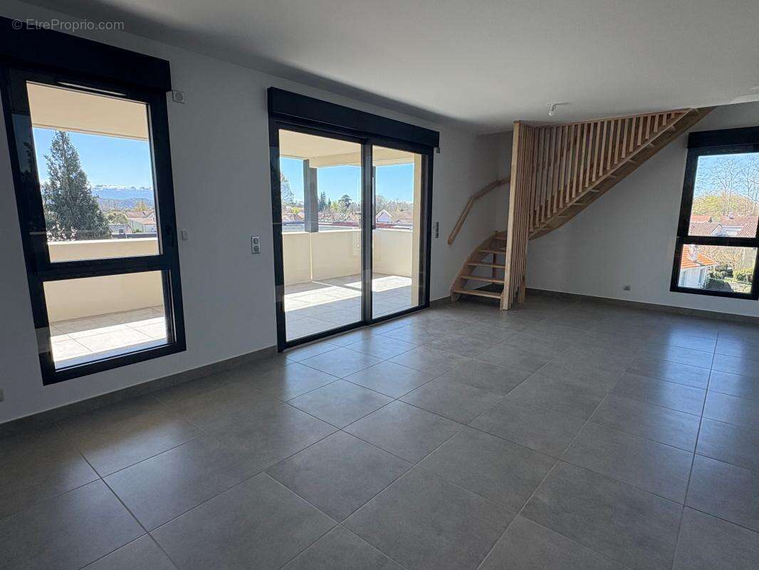 Appartement à BIZANOS