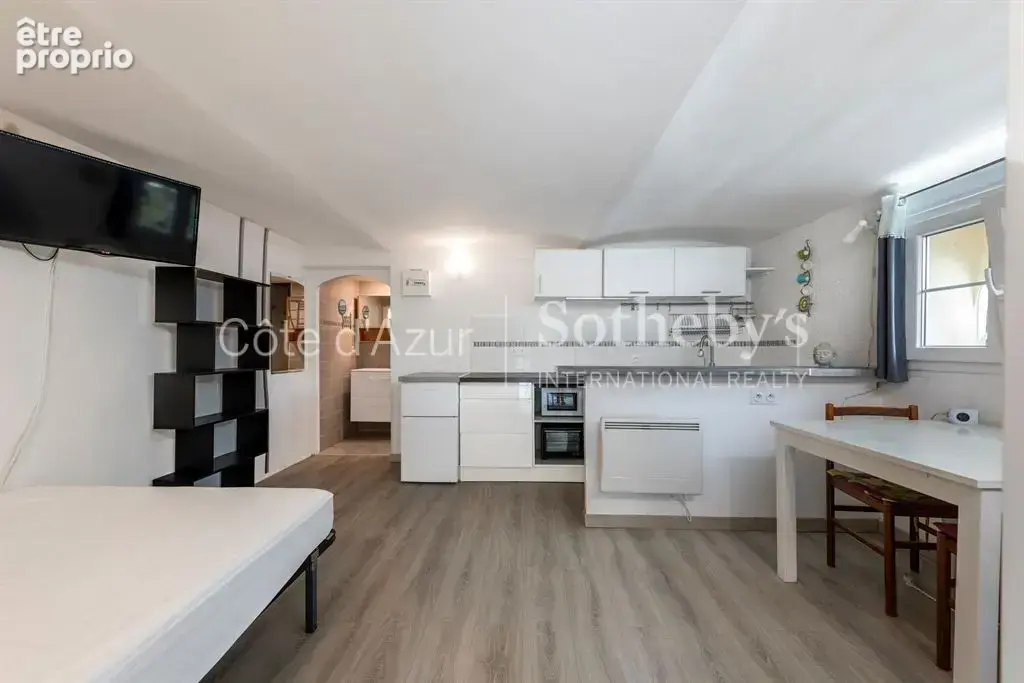 Rare, Nice quartier des Poètes, maison avec jardin, garage et fort potentiel locatif. - photo 15
