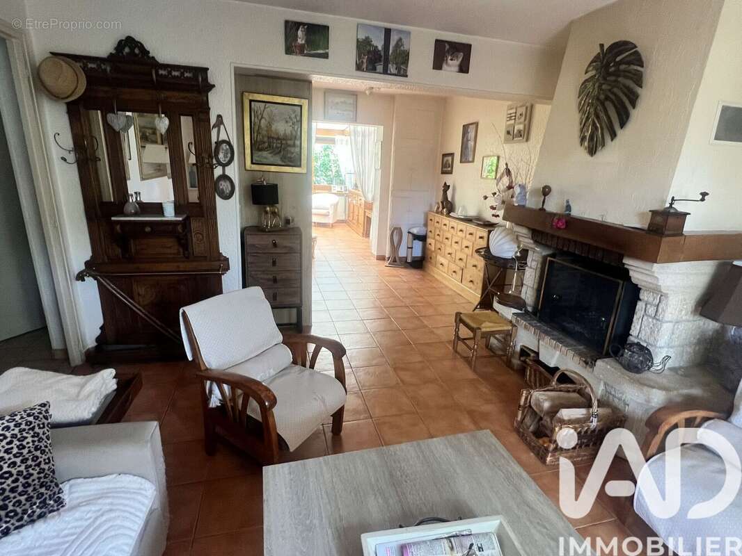 Photo 3 - Maison à THIAIS