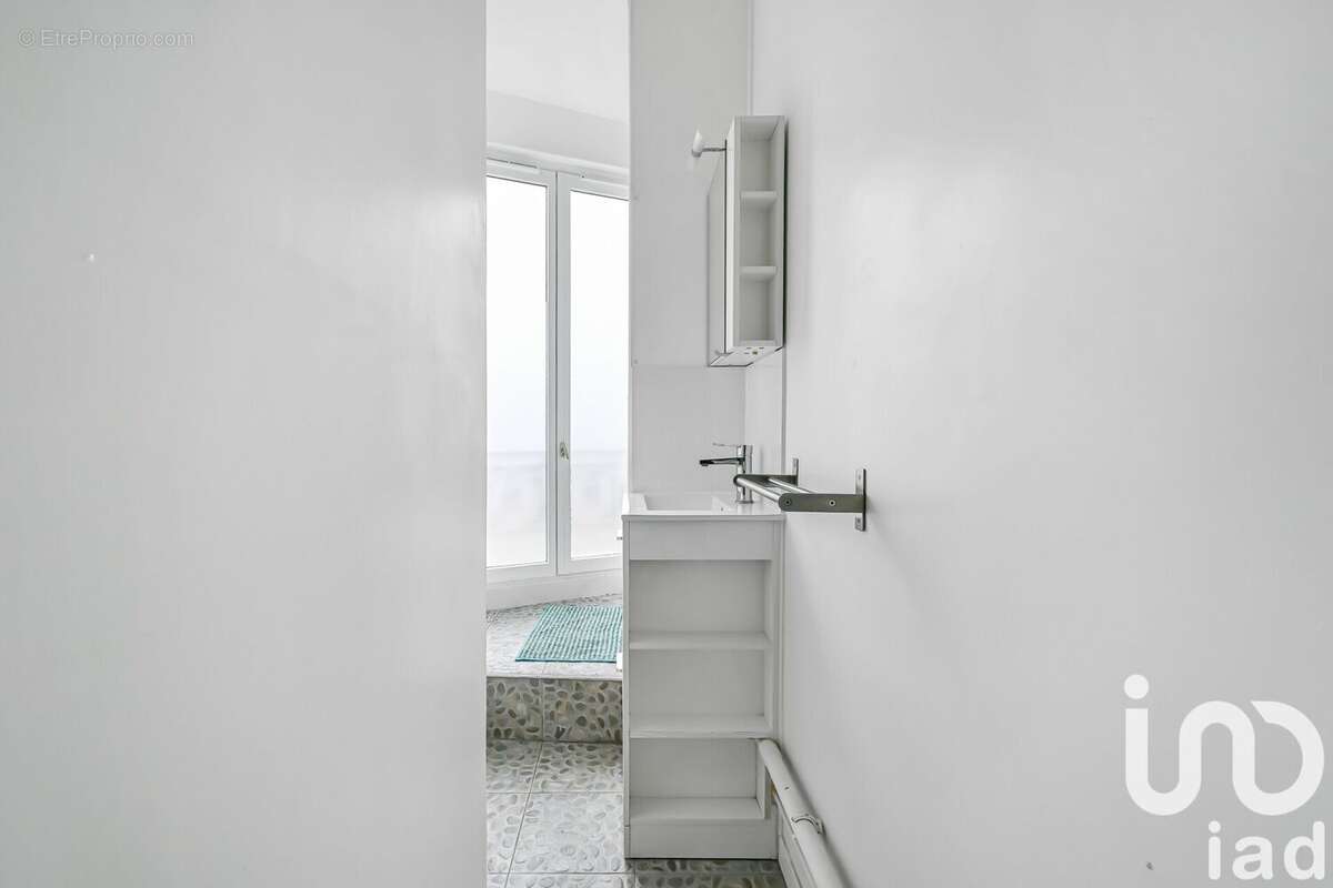 Photo 9 - Appartement à PARIS-18E