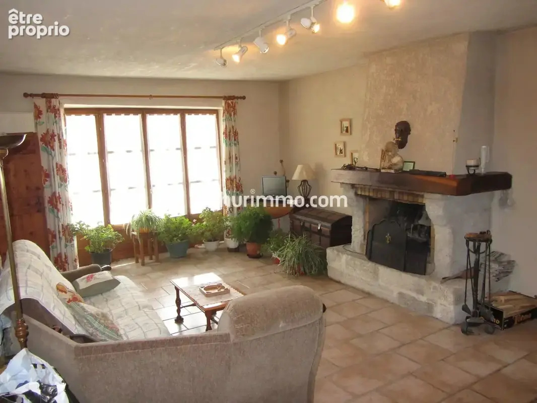 PRESILLY (39 JURA), à vendre maison 195 m², 4 chambres avec sdb et WC, 6 pièces, idéal gîte touristique. - photo 4