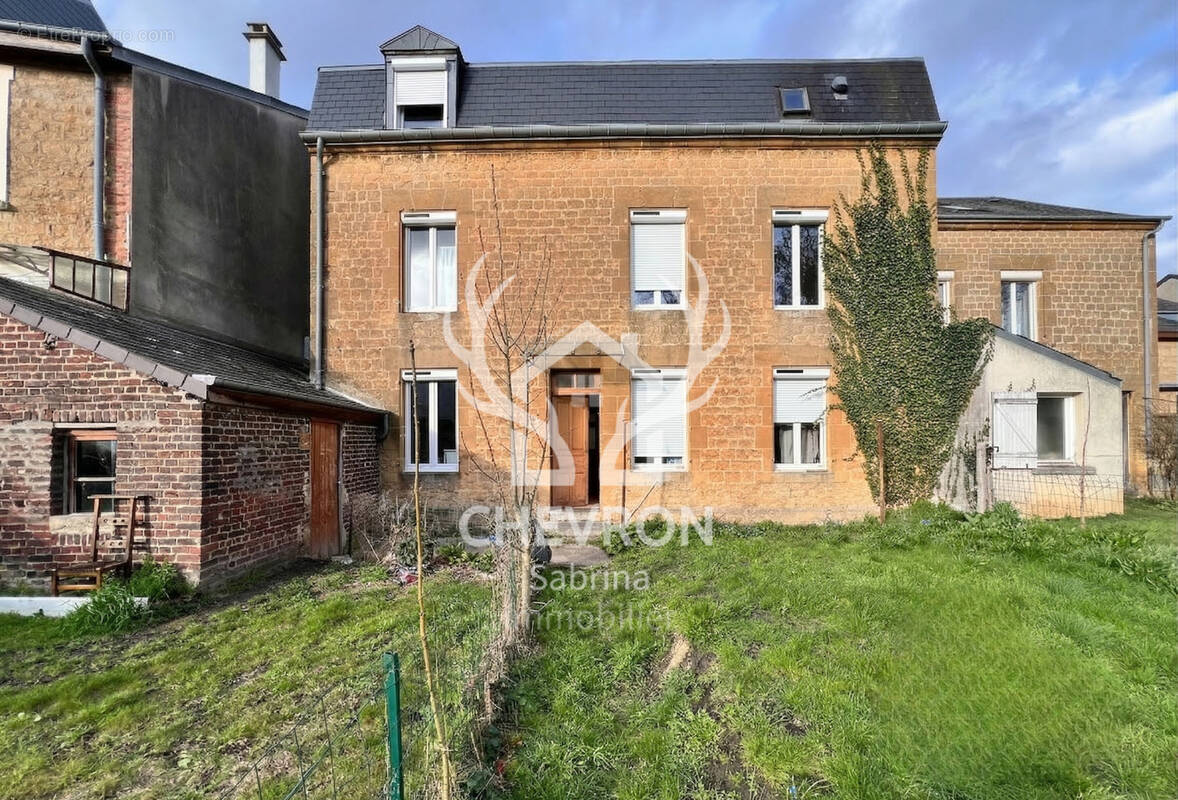 Appartement à CHARLEVILLE-MEZIERES