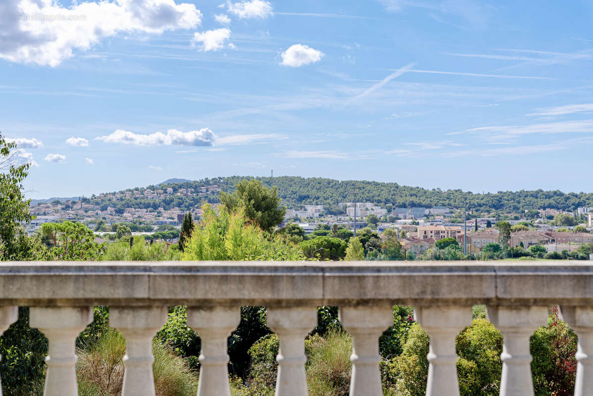 Maison à LA VALETTE-DU-VAR