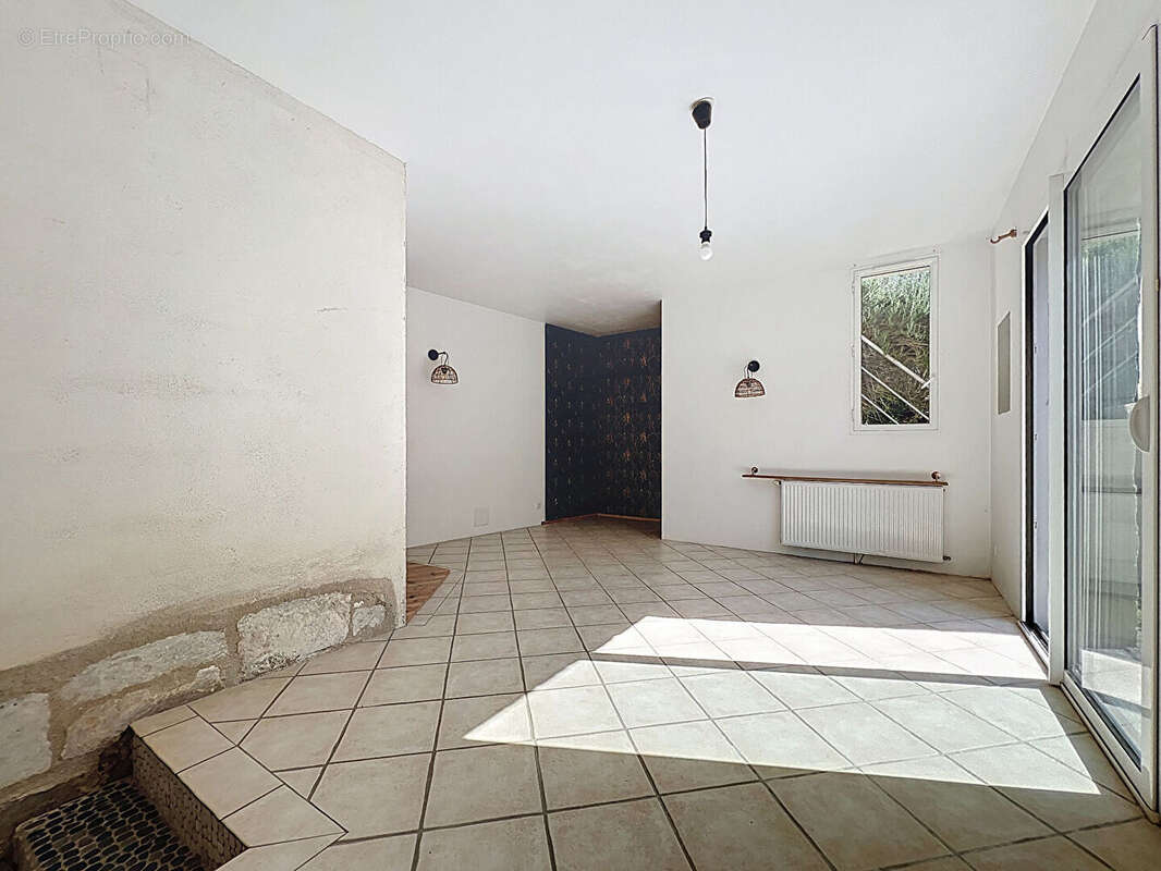 Maison à DOUE-LA-FONTAINE