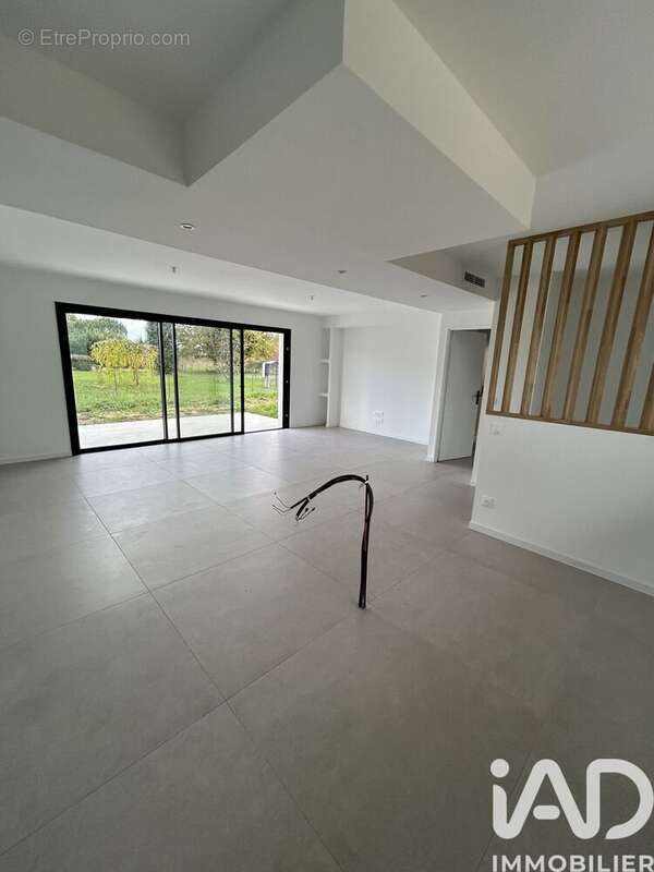 Photo 2 - Maison à BRESSOLS