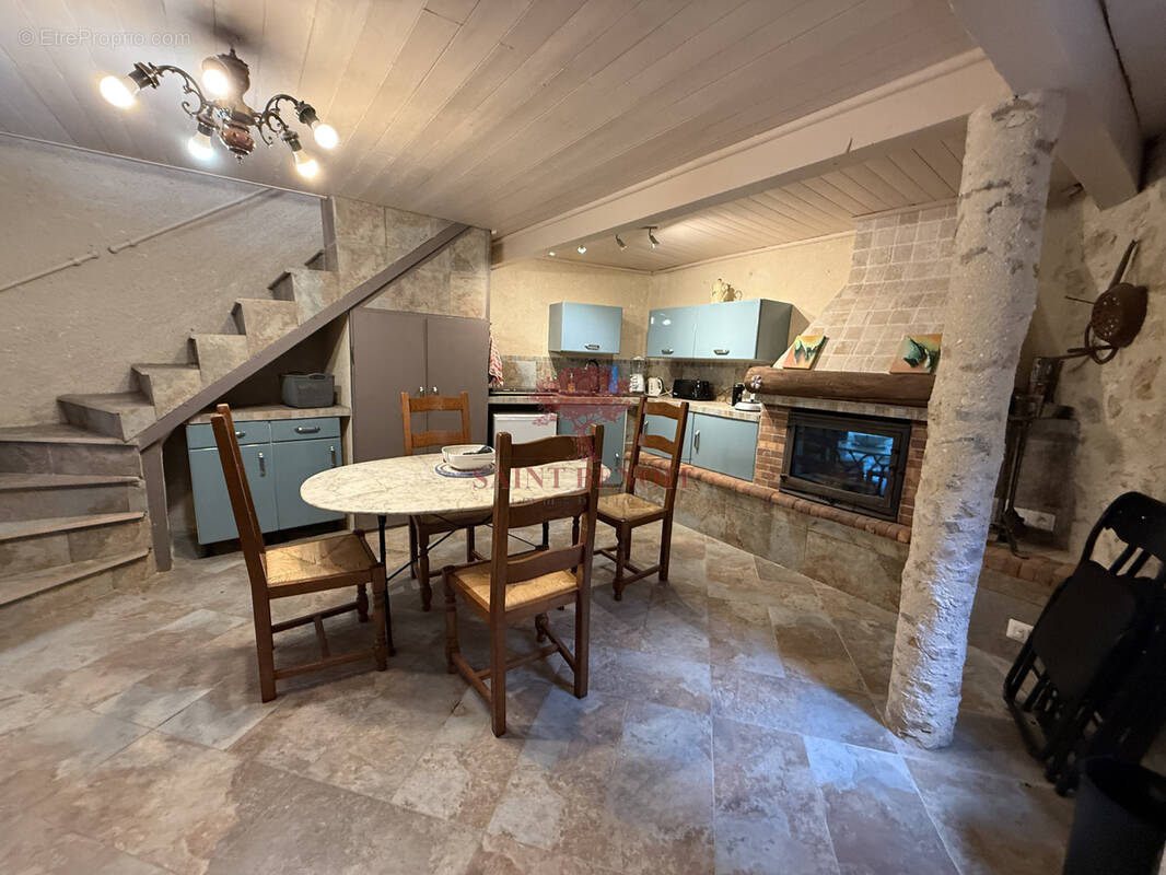 Maison à SAINT-GUILHEM-LE-DESERT
