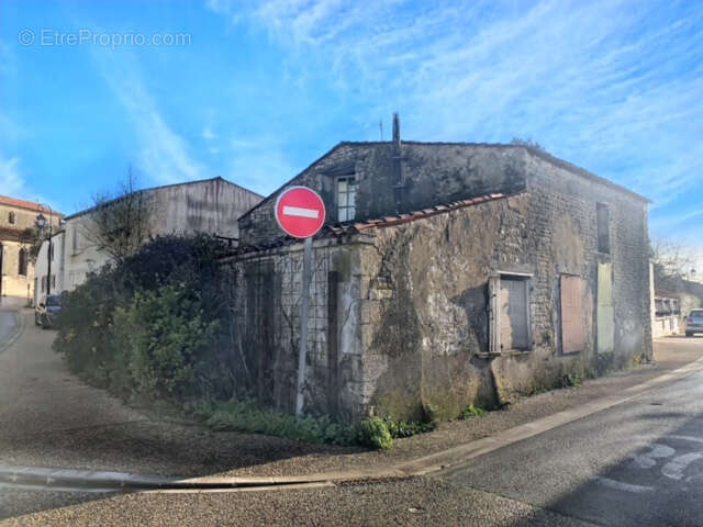 Maison à THAIRE