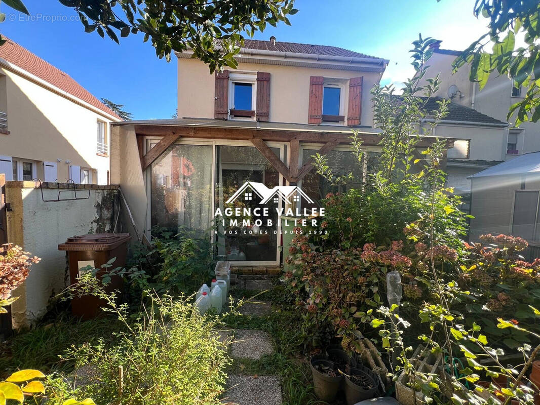 Maison à SAINT-PIERRE-DU-PERRAY