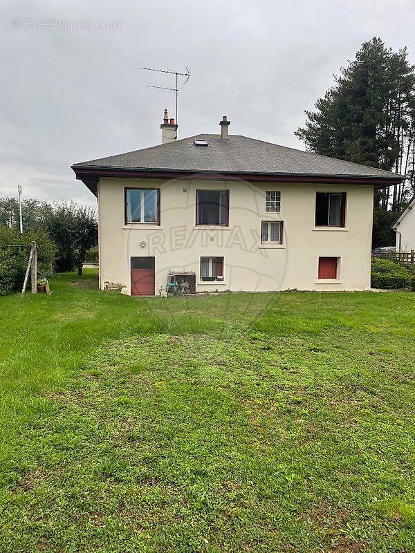 Maison à CHEVAGNES