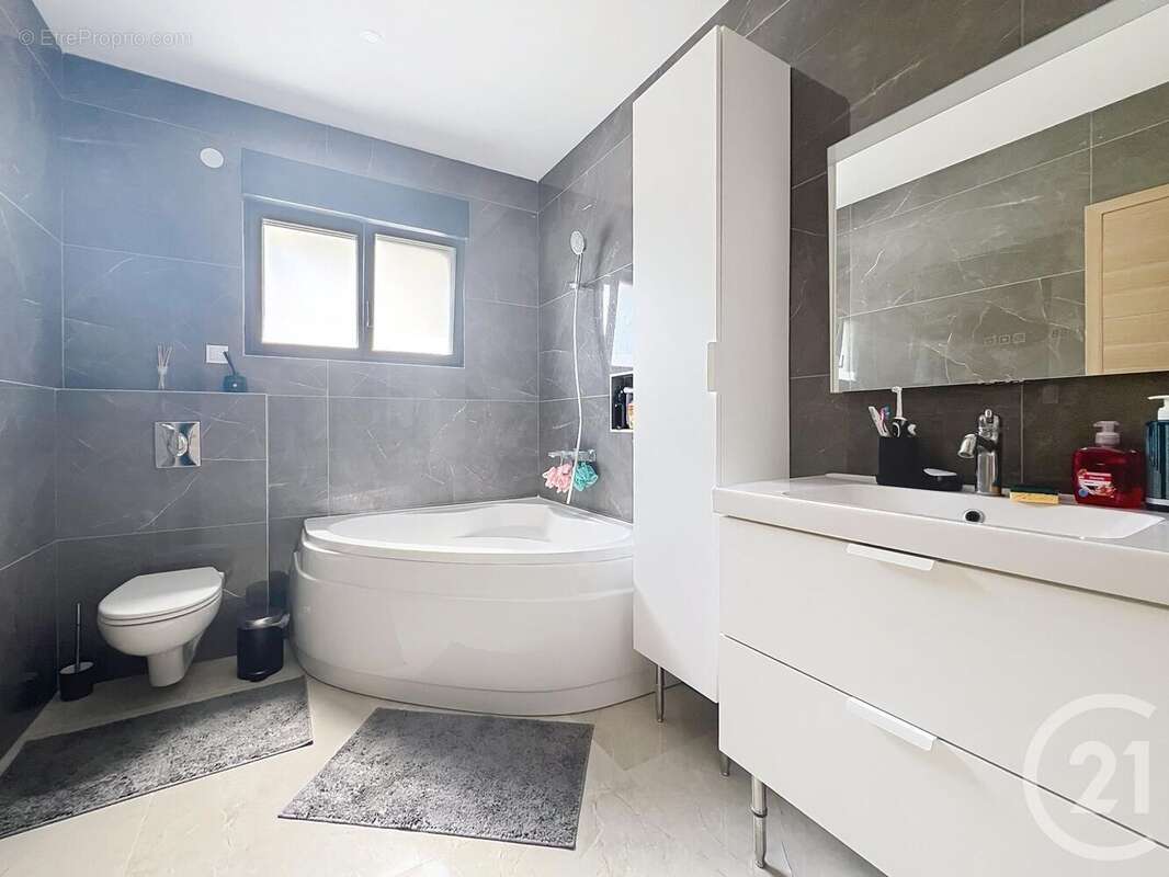 Maison 168 m² à Cormontreuil  - photo 12