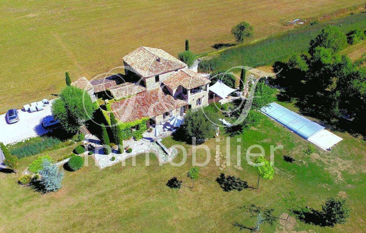 Maison à MONTBRUN-LES-BAINS