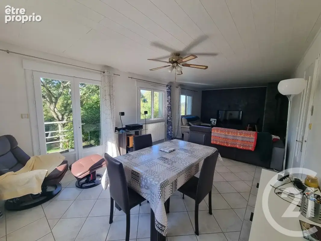 Maison 4 pièces 85 m² à vendre à La Chapelle-Naude (71500) - photo 6