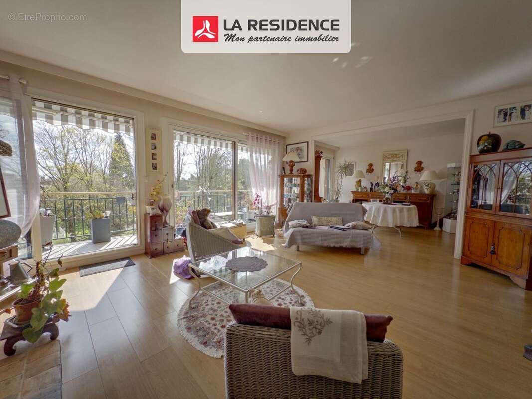 Appartement à NOISY-LE-ROI