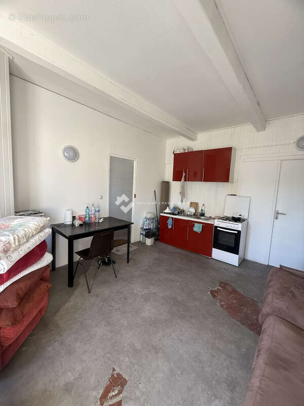 Maison 227 m² à Cluses  - photo 4