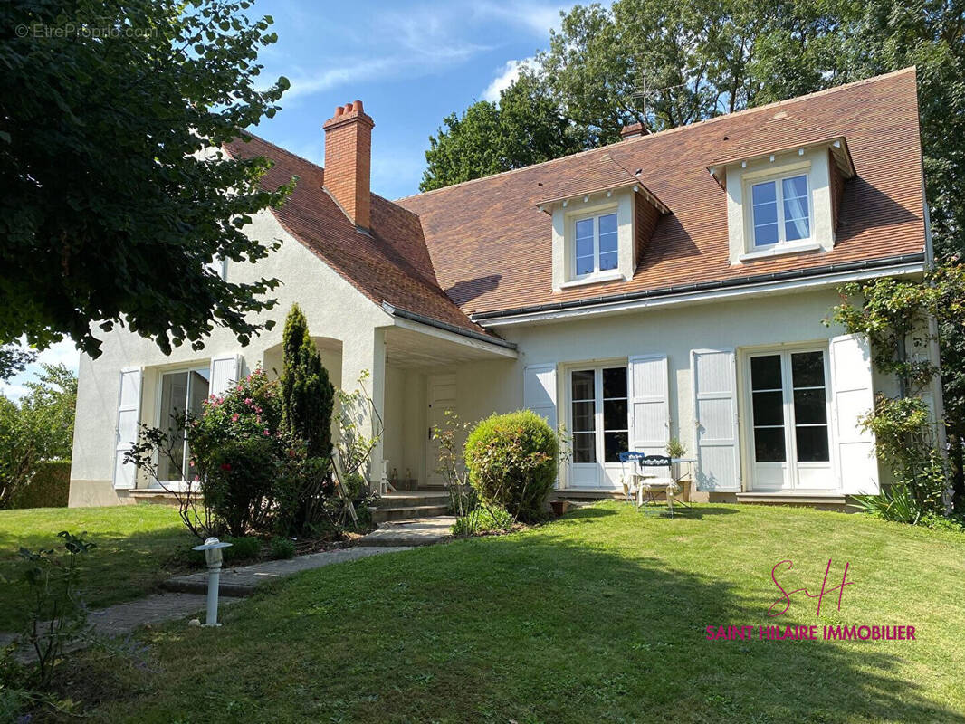 Maison à SAINT-PRYVE-SAINT-MESMIN