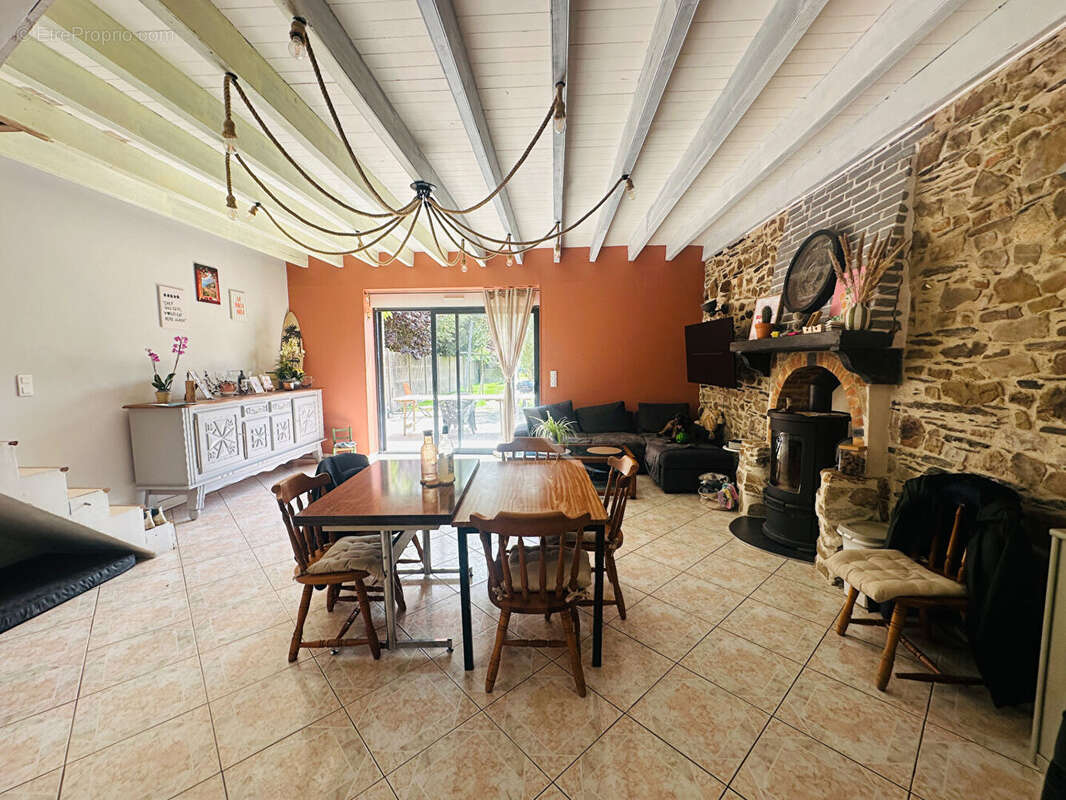 Maison à NOZAY