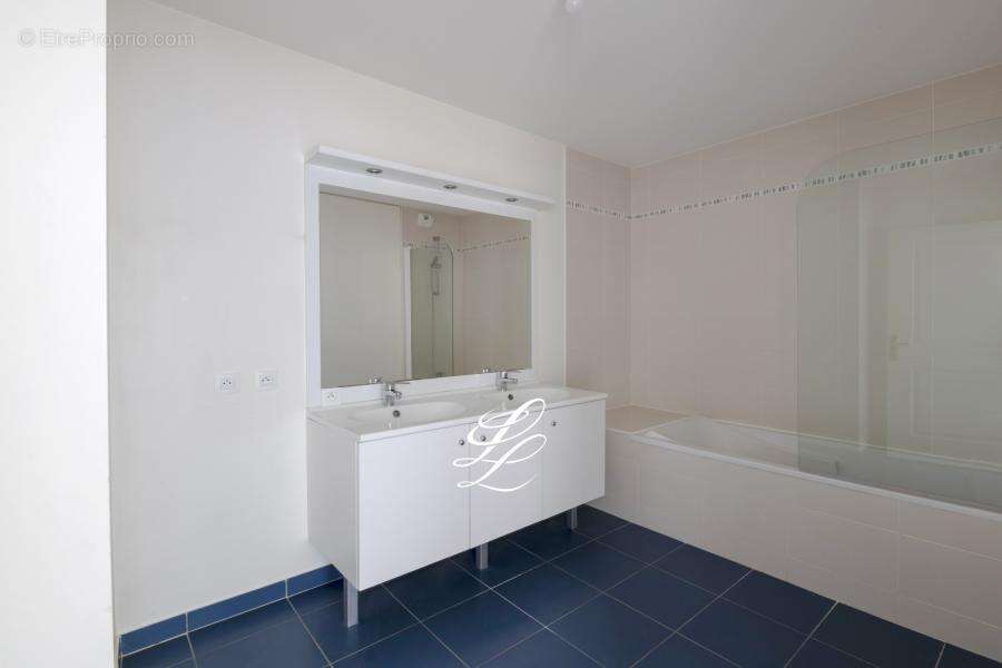 Appartement à LE RHEU