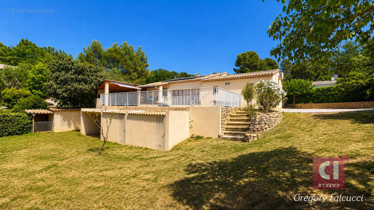 Maison à FLASSANS-SUR-ISSOLE