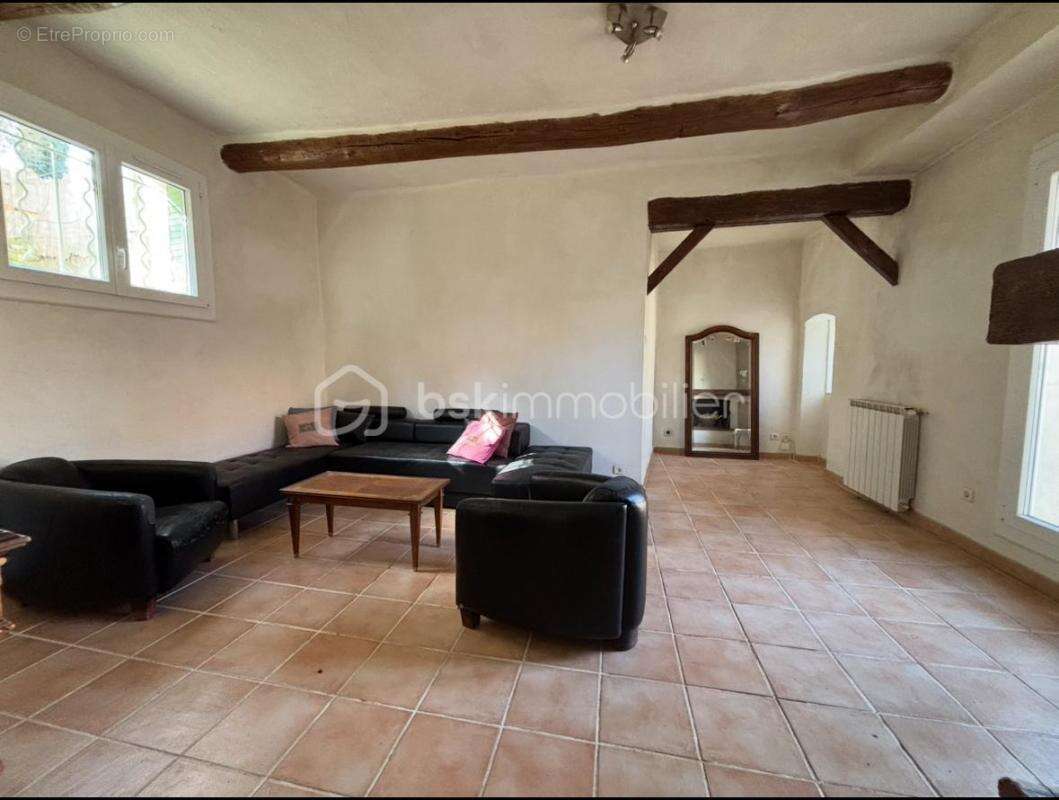 Maison à SIMIANE-COLLONGUE