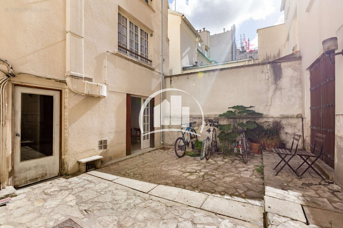 Appartement à PARIS-12E