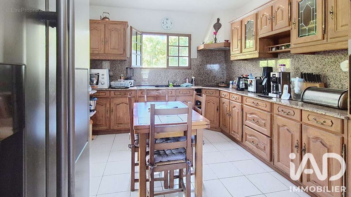 Maison 245 m² à Saint-Francois  - photo 9