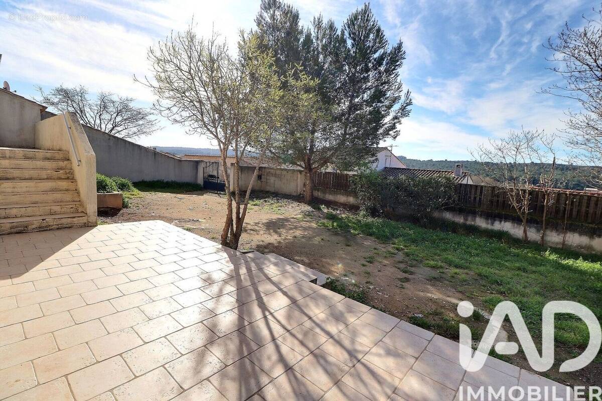 Photo 1 - Maison à LANCON-PROVENCE