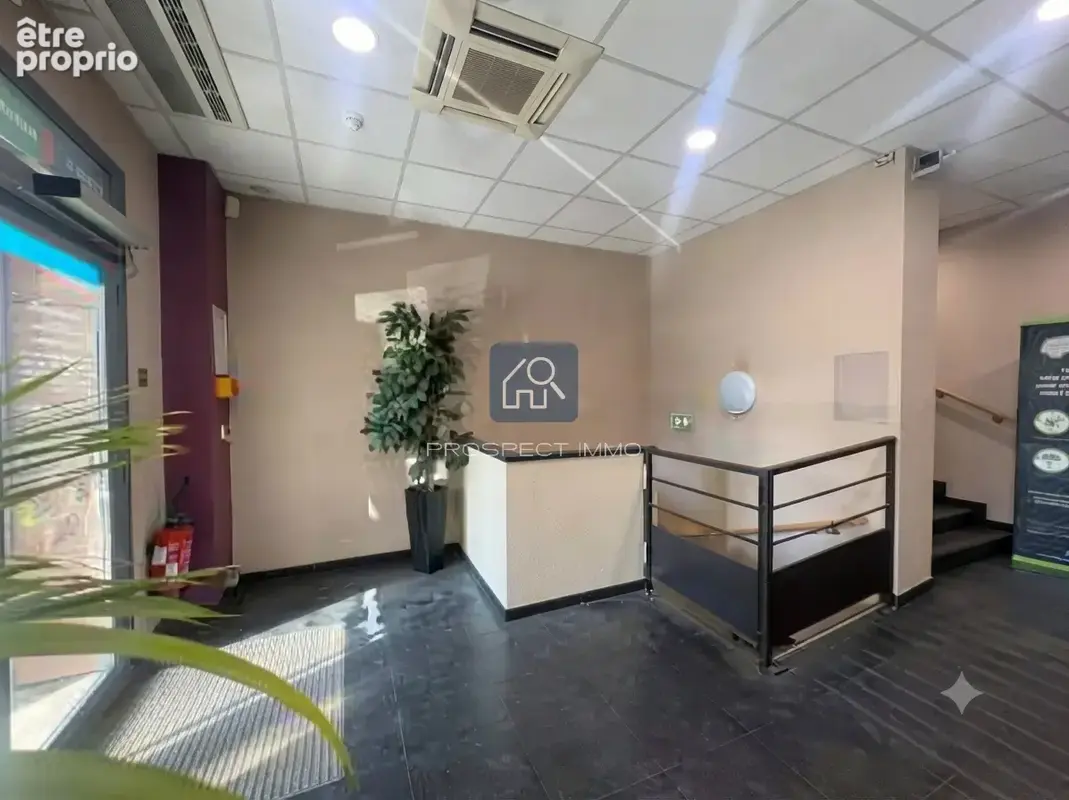 Local commercial 130m2 - photo 3