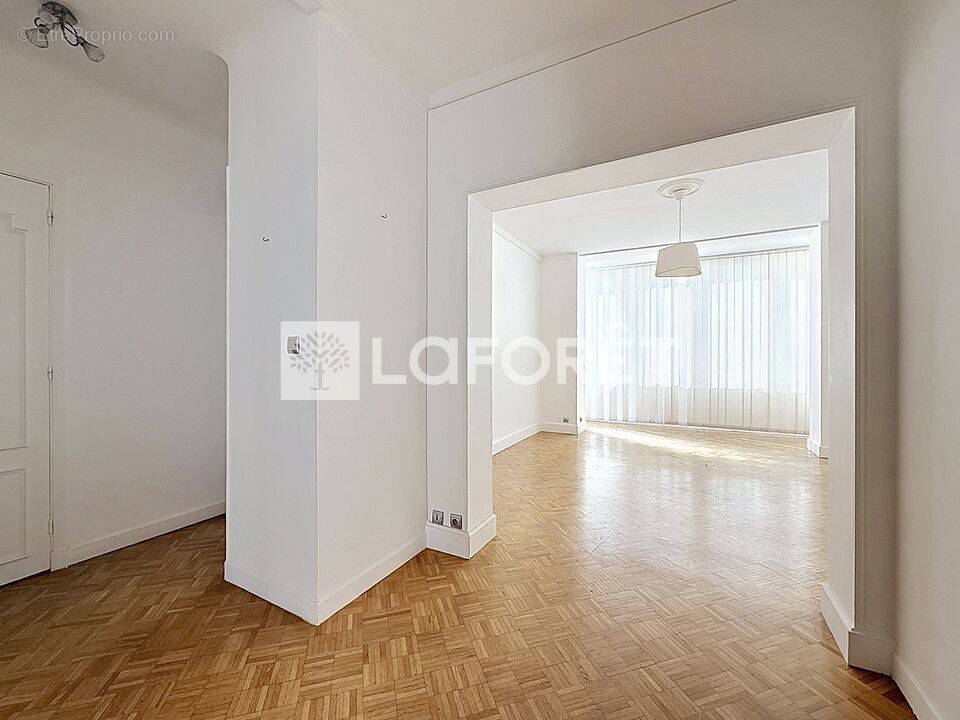 Appartement à MARSEILLE-8E