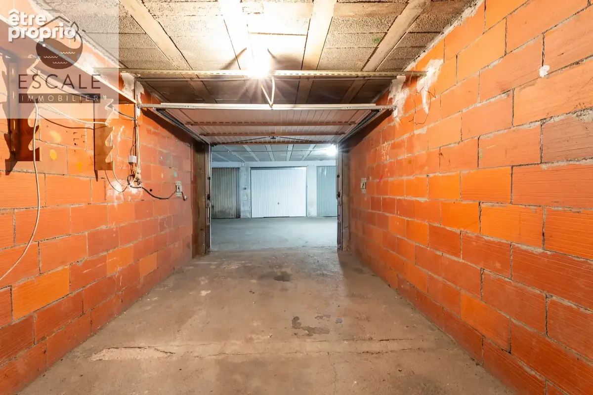 Vente grand garage dans residence securisee quartier corniche a sete - photo 4