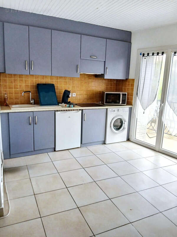 Appartement à VIC-LA-GARDIOLE