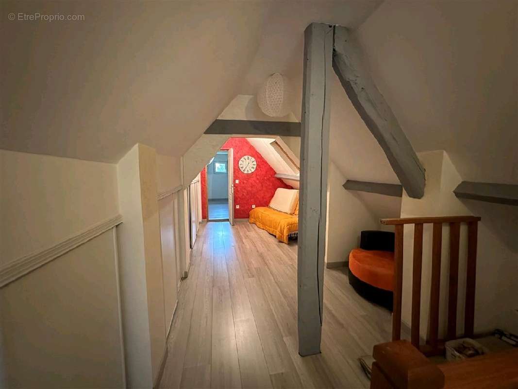 Maison à CLEVILLIERS