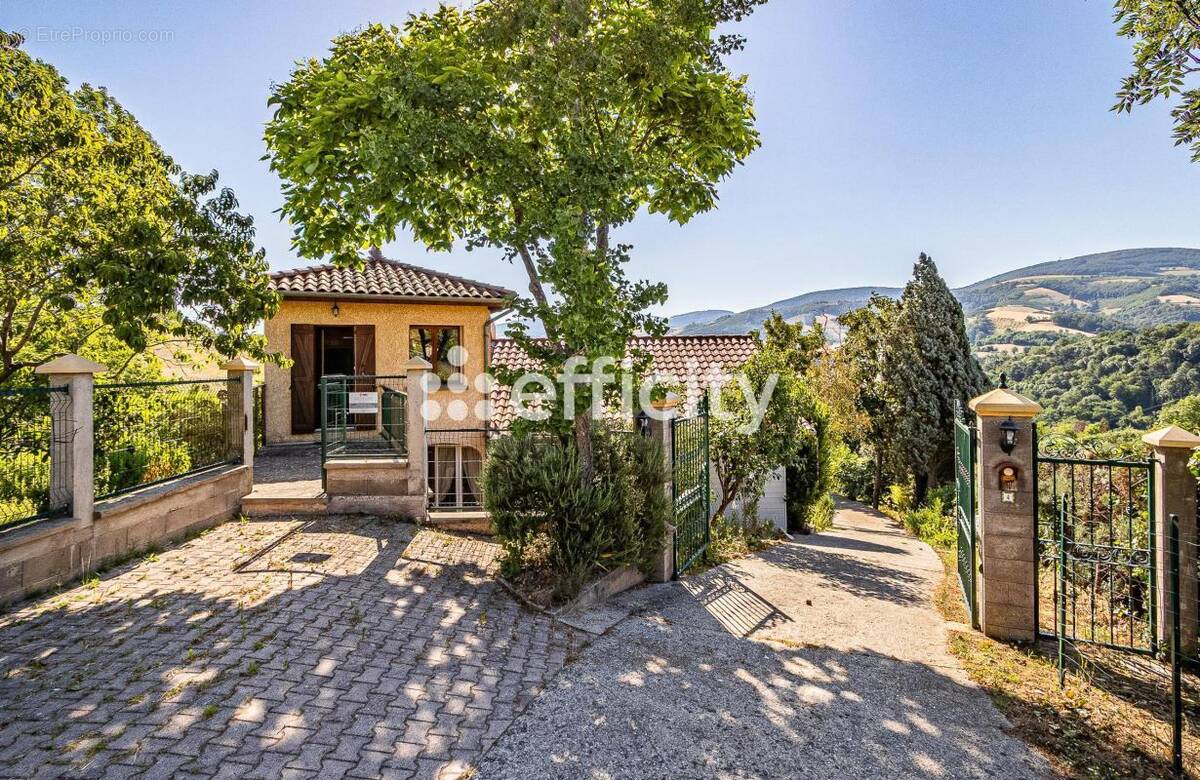 Maison à BRUSSIEU