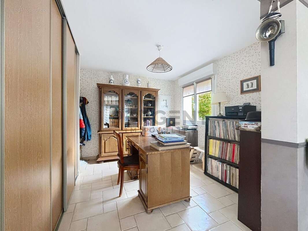 Maison à CONDE-LES-HERPY