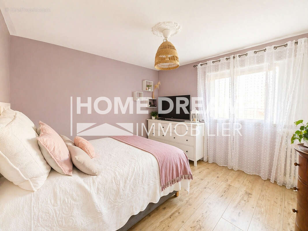 Appartement 76 m² à Toulon  - photo 3