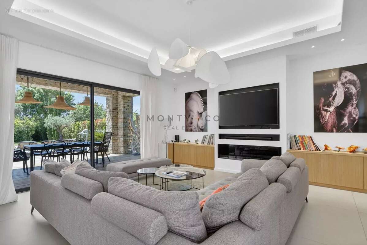 À Vendre – Villa d’architecte neuve à pied du village de Saint-Tropez - photo 3