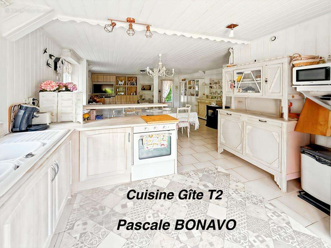 Maison à VENDAYS-MONTALIVET