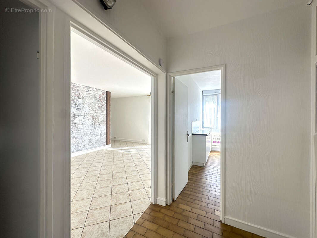 Appartement 2/3 chambres- Caves et box fermé- Proche commodités - photo 3