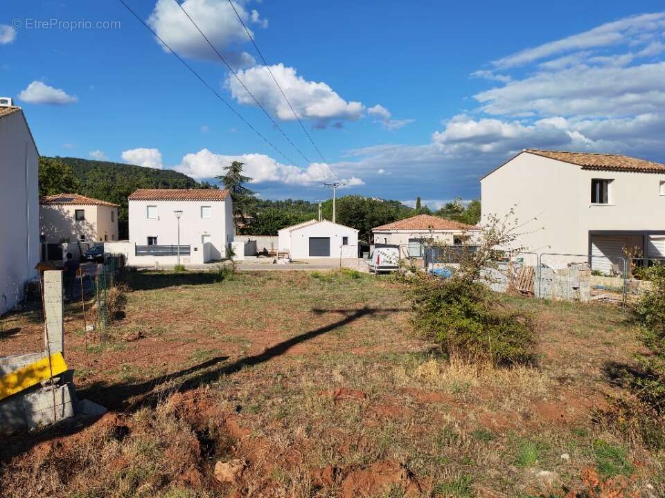 Terrain à LE CANNET-DES-MAURES