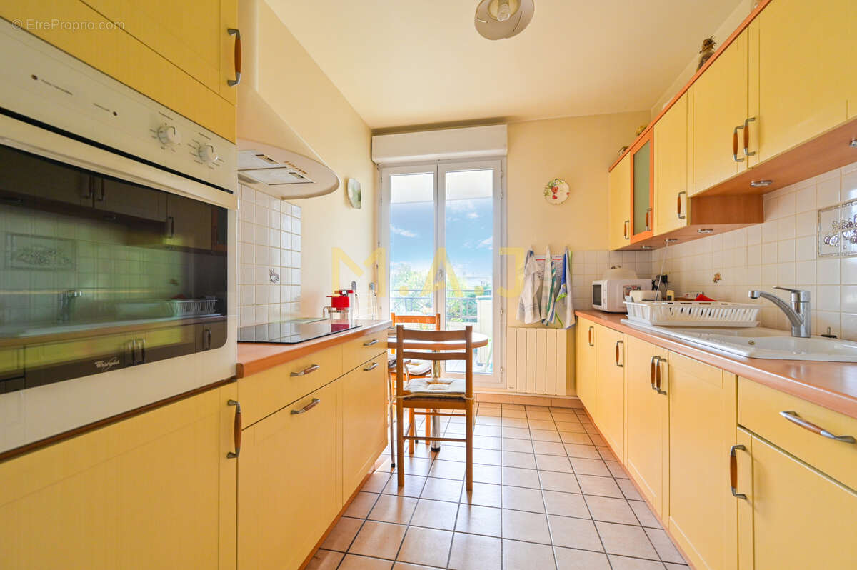 Appartement à LE PERREUX-SUR-MARNE