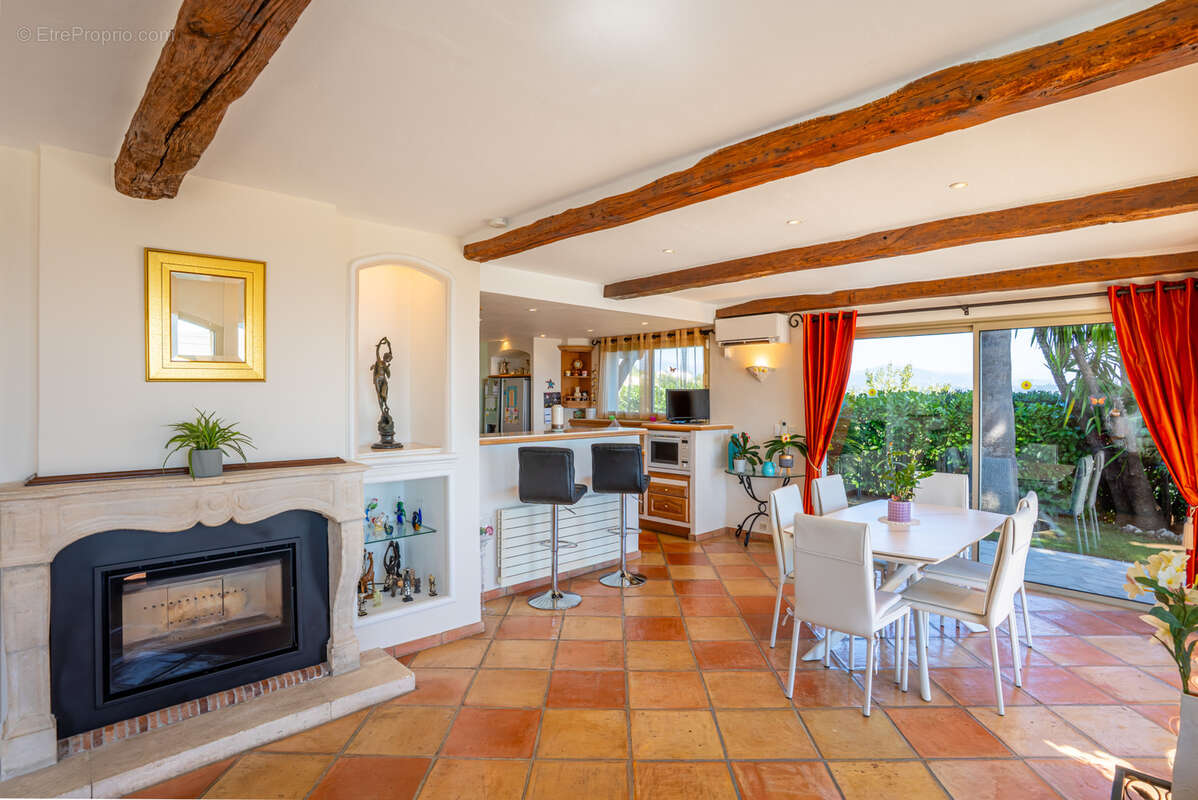 Maison à MANDELIEU-LA-NAPOULE