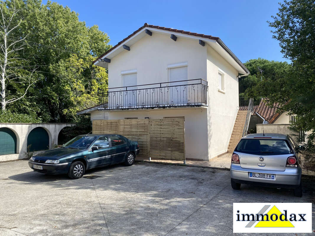 Vue appart RDC et R + 1 LOUES les deux - Appartement à DAX