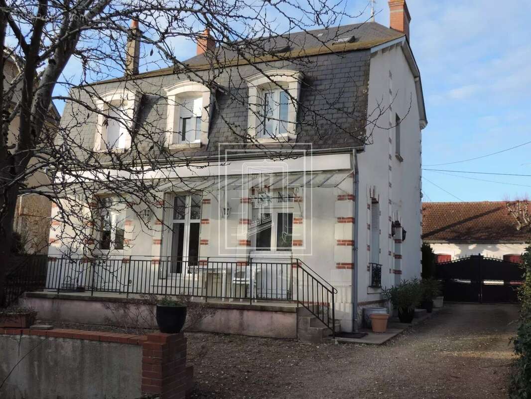 Maison à SELLES-SUR-CHER