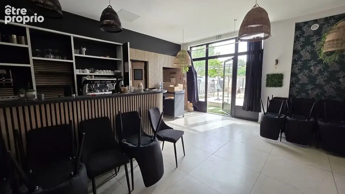 Commerce 120 m² à vendre à L'isle-Sur-La-Sorgue (84800) - photo 2
